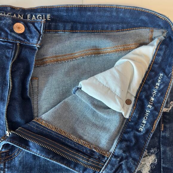 American Eagle Super Hi-Rise Shortie Denim Size 20 Distressed Next Level Stretch - Picture 8 of 11